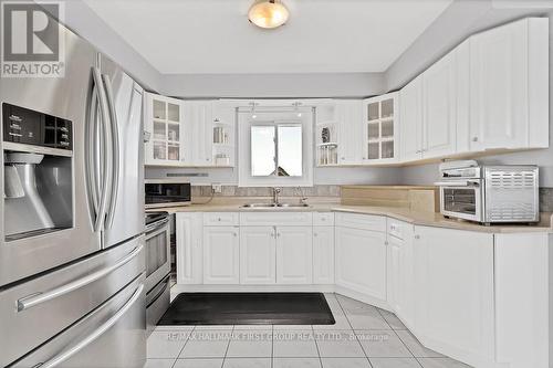 16585 Jane Street, King, ON - Indoor Photo Showing Kitchen With Double Sink