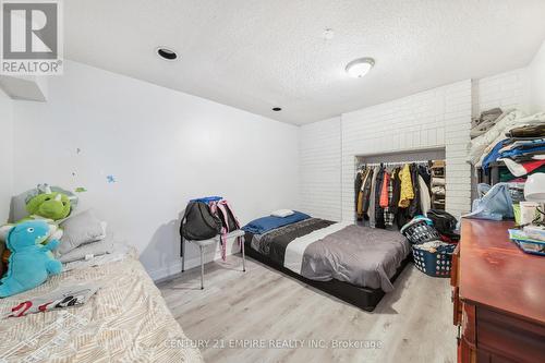 34 Lamp Crescent, Vaughan, ON - Indoor Photo Showing Bedroom