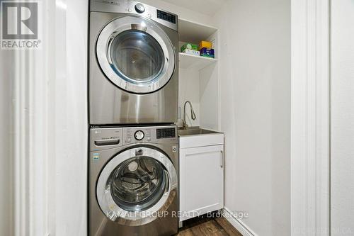 32 Elena Crescent, Vaughan, ON - Indoor Photo Showing Laundry Room