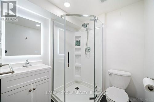 32 Elena Crescent, Vaughan, ON - Indoor Photo Showing Bathroom