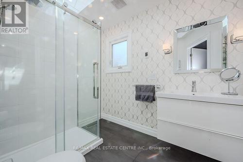 4 Lowrie Lane, Guelph/Eramosa, ON - Indoor Photo Showing Bathroom