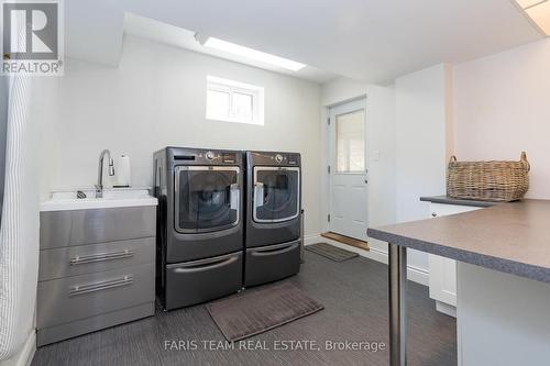 2904 20Th Side Road, New Tecumseth, ON - Indoor Photo Showing Laundry Room