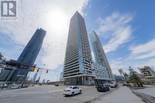 612 - 950 Portage Parkway, Vaughan, ON - Outdoor With Facade