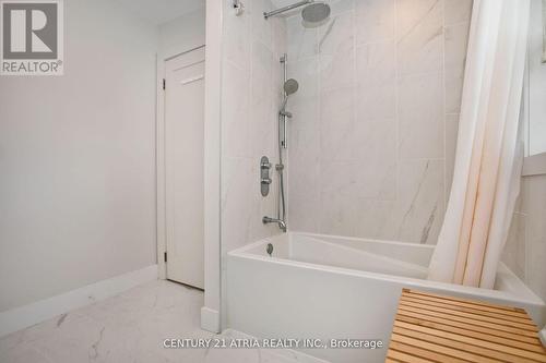 10 Hopperton Drive, Toronto, ON - Indoor Photo Showing Bathroom