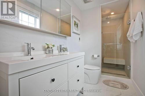10 Hopperton Drive, Toronto, ON - Indoor Photo Showing Bathroom