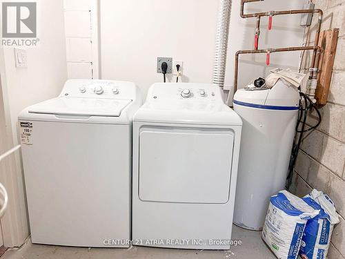 10 Hopperton Drive, Toronto, ON - Indoor Photo Showing Laundry Room