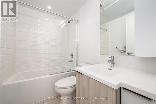 1303 - 203 College Street, Toronto, ON - Indoor Photo Showing Bathroom