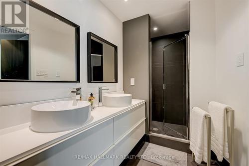 407 - 77 Avenue Road, Toronto, ON - Indoor Photo Showing Bathroom