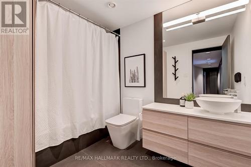 407 - 77 Avenue Road, Toronto, ON - Indoor Photo Showing Bathroom