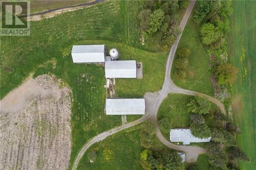 Circular Laneway - 1005 Maple Hill Road, Oxford Station, ON 