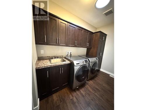 8300 Gallagher Lake Frontage Road Unit# 89, Oliver, BC - Indoor Photo Showing Laundry Room