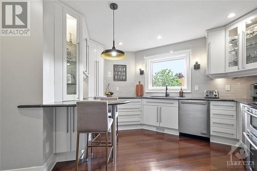 3494 Paul Anka Drive, Ottawa, ON - Indoor Photo Showing Kitchen With Upgraded Kitchen
