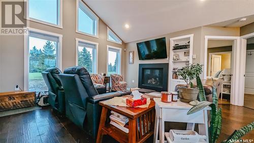 201 Lakeview Drive, Crystal Lake, SK - Indoor Photo Showing Living Room With Fireplace