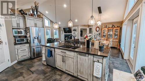 201 Lakeview Drive, Crystal Lake, SK - Indoor Photo Showing Kitchen With Double Sink With Upgraded Kitchen