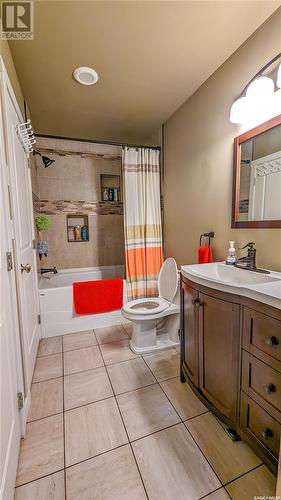 201 Lakeview Drive, Crystal Lake, SK - Indoor Photo Showing Bathroom