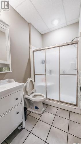 201 Lakeview Drive, Crystal Lake, SK - Indoor Photo Showing Bathroom