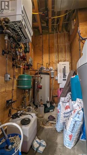 201 Lakeview Drive, Crystal Lake, SK - Indoor Photo Showing Basement