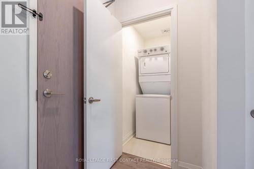 106 - 58 Lakeside Terrace, Barrie, ON - Indoor Photo Showing Laundry Room