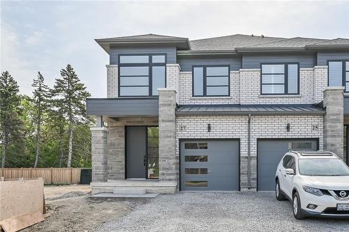 27 Kingfisher Drive, Hamilton, ON - Outdoor