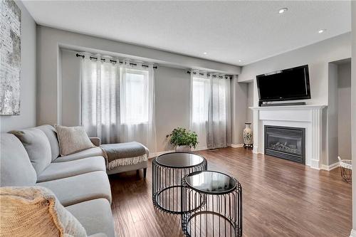 470 Beach Boulevard|Unit #66, Hamilton, ON - Indoor Photo Showing Living Room With Fireplace
