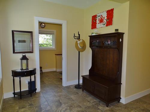 2475 Colin Crescent, Trail, BC - Indoor Photo Showing Other Room