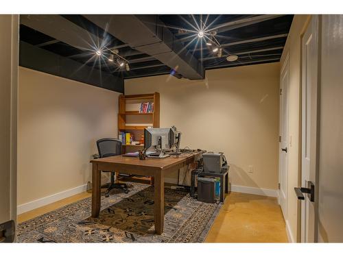 2692 Storbo Heights Road, Slocan Park, BC - Indoor Photo Showing Office