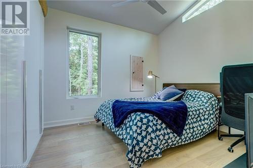 16 Telford Street, Oliphant, ON - Indoor Photo Showing Bedroom