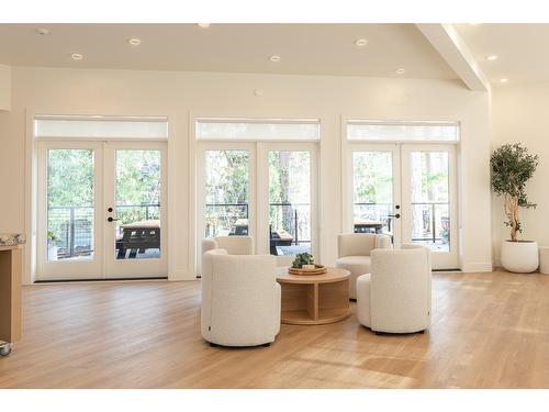 85 2350 165 Street, Surrey, BC - Indoor Photo Showing Living Room