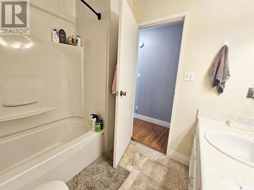 2228 Douglas Avenue, North Battleford, SK - Indoor Photo Showing Bathroom