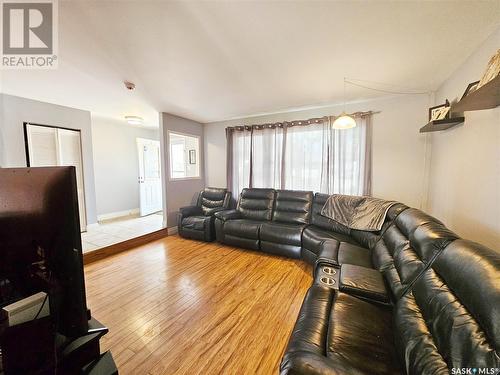 2228 Douglas Avenue, North Battleford, SK - Indoor Photo Showing Living Room