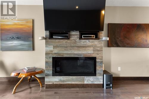 1412 Mccarthy Boulevard, Regina, SK - Indoor Photo Showing Living Room With Fireplace