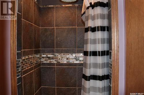 116 Barrows Street, Maryfield, SK - Indoor Photo Showing Bathroom