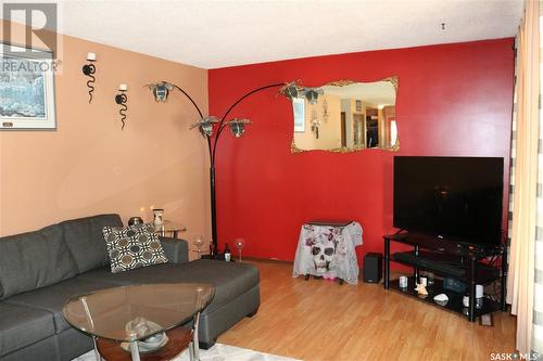 116 Barrows Street, Maryfield, SK - Indoor Photo Showing Living Room
