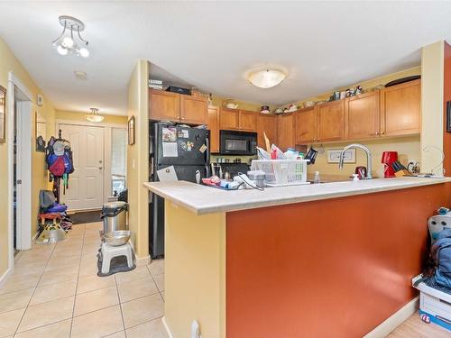313-301 Browne Road, Vernon, BC - Indoor Photo Showing Kitchen