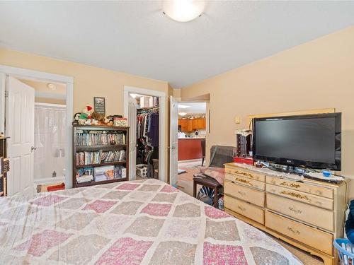 313-301 Browne Road, Vernon, BC - Indoor Photo Showing Bedroom