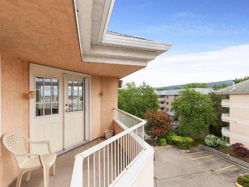 312-985 Klo Road, Kelowna, BC - Outdoor With Exterior