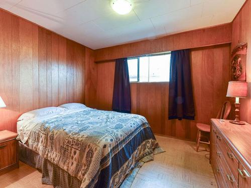 360 Sudbury Avenue, Penticton, BC - Indoor Photo Showing Bedroom