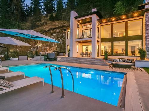 112 Sunset Boulevard, Vernon, BC - Outdoor With In Ground Pool With Backyard