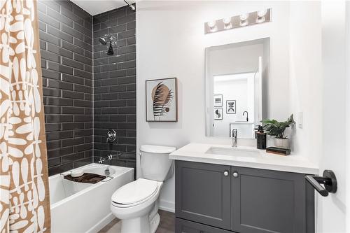 470 Dundas Street E|Unit #114, Waterdown, ON - Indoor Photo Showing Bathroom