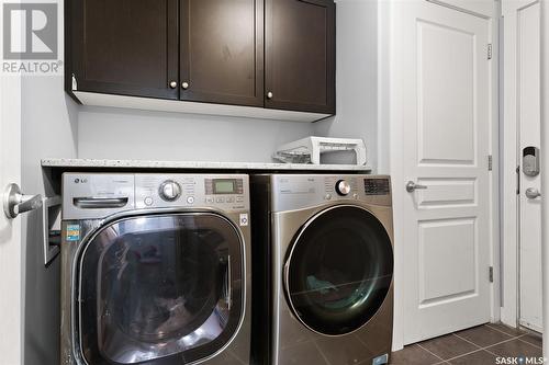 3705 Green Moss Lane, Regina, SK - Indoor Photo Showing Laundry Room