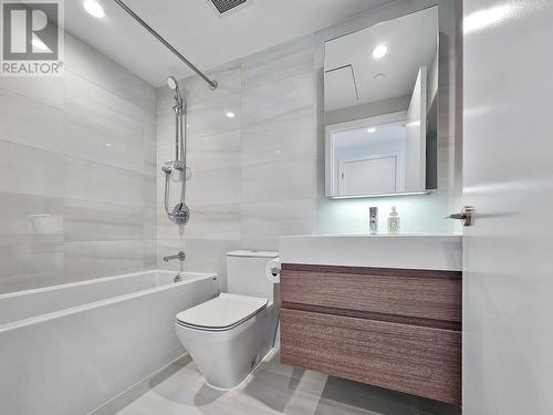 6537 Telford Avenue, Burnaby, BC - Indoor Photo Showing Bathroom
