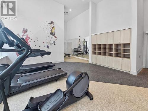 6537 Telford Avenue, Burnaby, BC - Indoor Photo Showing Gym Room