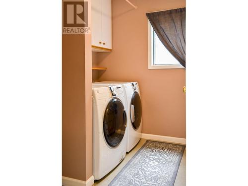 4670 Lowrie Avenue, Terrace, BC - Indoor Photo Showing Laundry Room