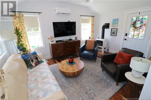 11 Cook Road, Grand Manan, NB - Indoor Photo Showing Living Room