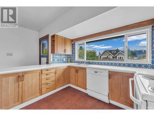 4Xxx Langara Avenue, Vancouver, BC - Indoor Photo Showing Kitchen With Double Sink