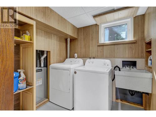2921 Pinewood Avenue, Prince George, BC - Indoor Photo Showing Laundry Room