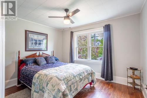 110 First Street N, Hamilton, ON - Indoor Photo Showing Bedroom