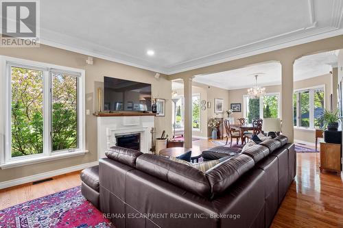 1480 Sawmill Road, Hamilton, ON - Indoor Photo Showing Living Room With Fireplace