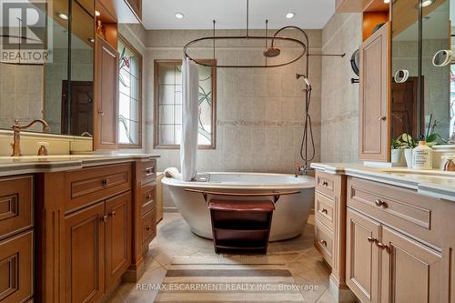 1480 Sawmill Road, Hamilton, ON - Indoor Photo Showing Bathroom