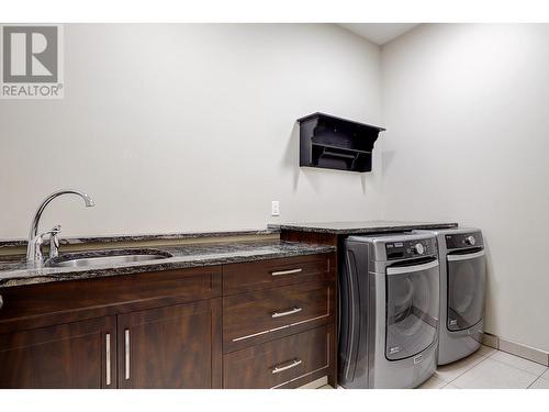 7180 Dixon Dam Road, Vernon, BC - Indoor Photo Showing Laundry Room